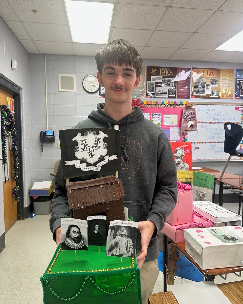 Dual Enrollment U.S. History students displaying their completed research projects with a creative twist!
