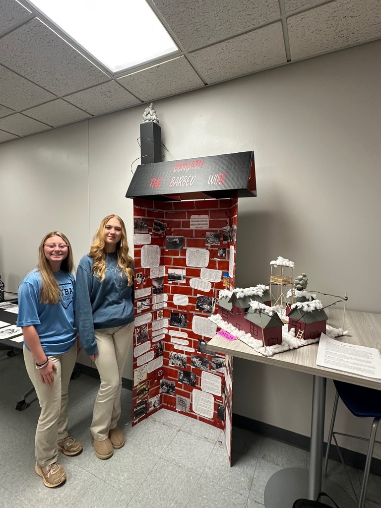 Students who competed at the South Alabama Regional National History Day competition.