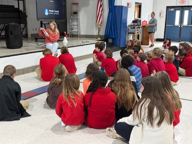 4th grade classes in PE with Evonik reader