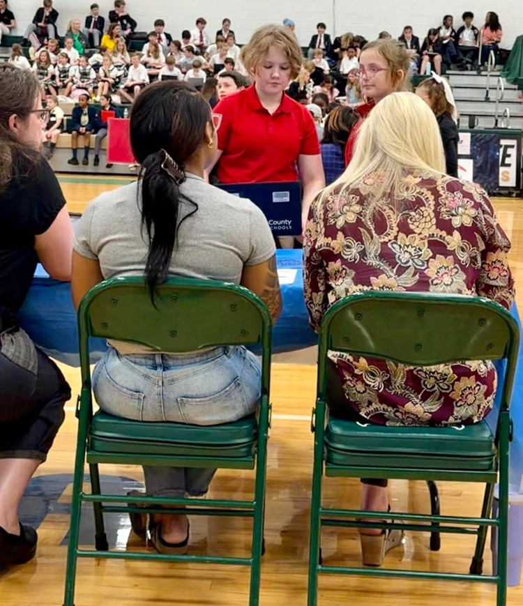 tech fair students presenting project
