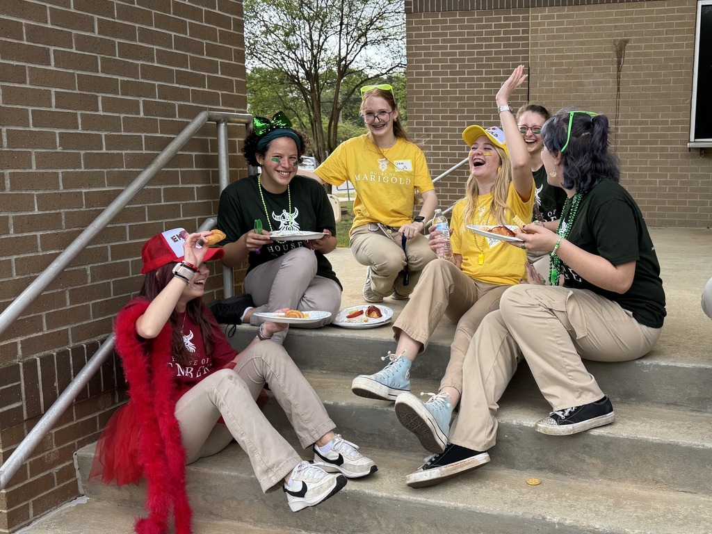 The four houses of Ember, Iris, Marigold, and Sage participated in House Hype, a fast-paced event full of competitions, activities, and leadership lessons.