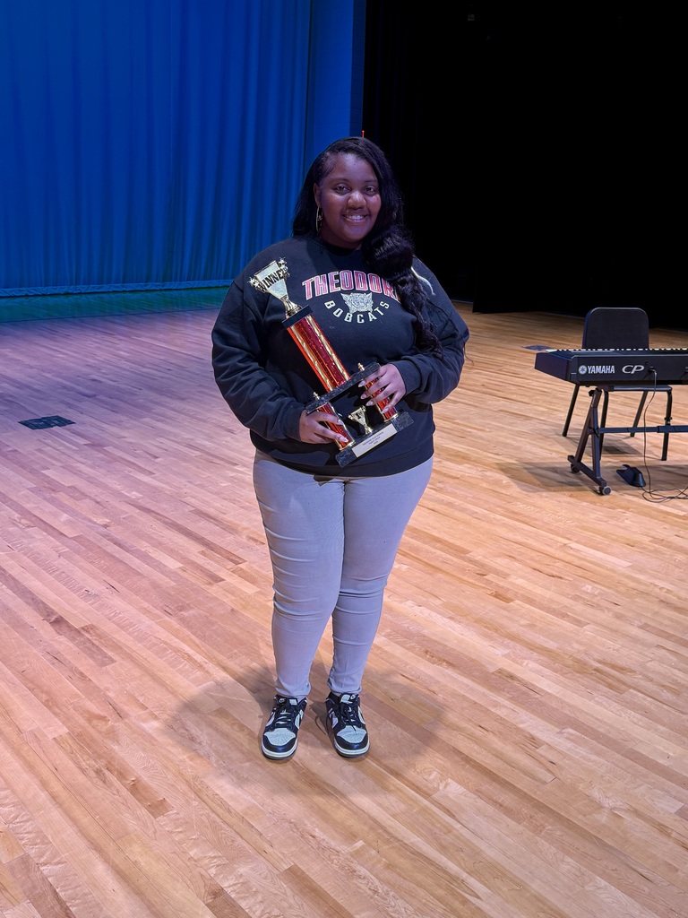 Assyria with her first place trophy.