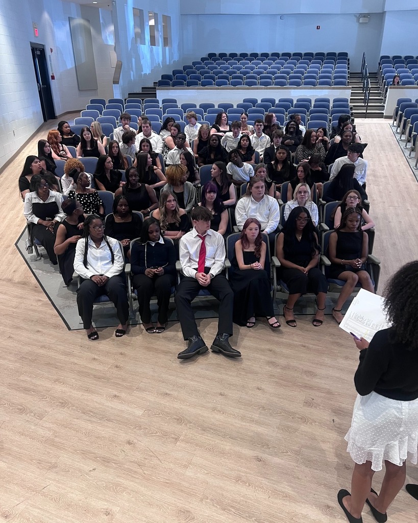 The National English Honor Society (NEHS) held its annual induction ceremony.