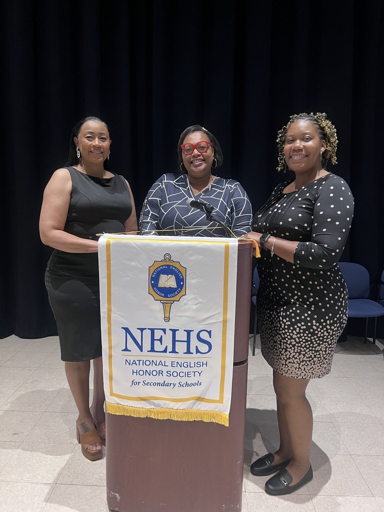 The National English Honor Society (NEHS) held its annual induction ceremony.
