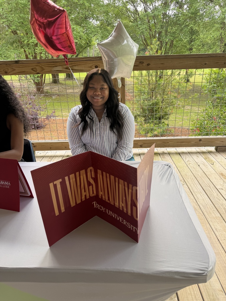 Early Education student at Future Teacher of Alabama signing Day
