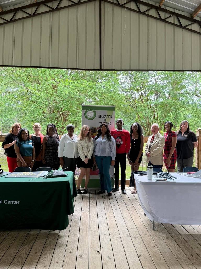 Future Teachers of Alabama Signing Day Group Picture