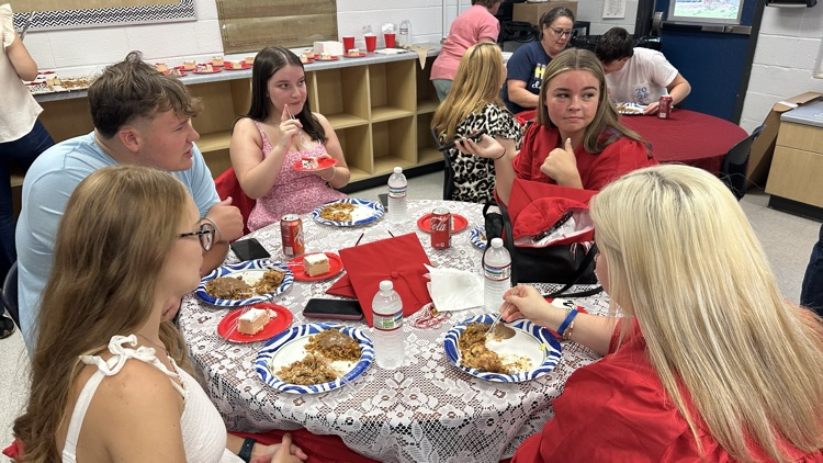 class of 2026 with refreshments 