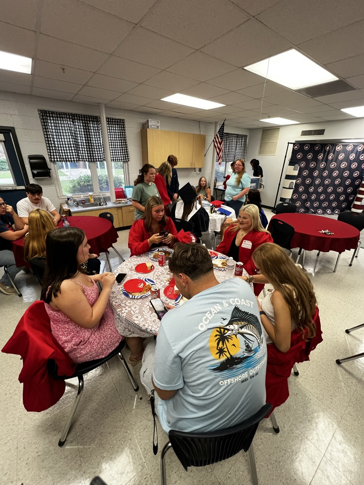 class of 2026 with refreshments 