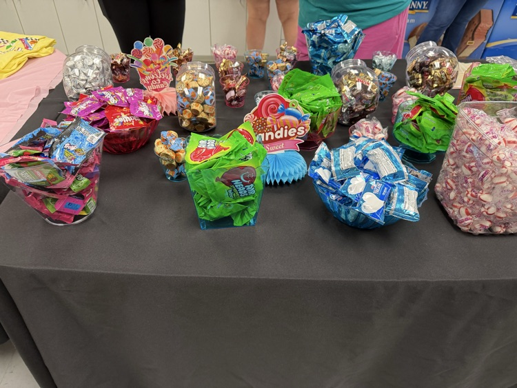 more candy choices on table 