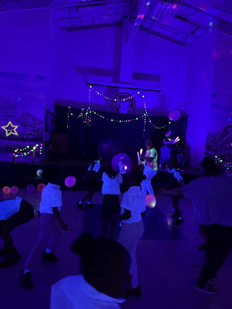 picture from iReady Glow Party celebration 