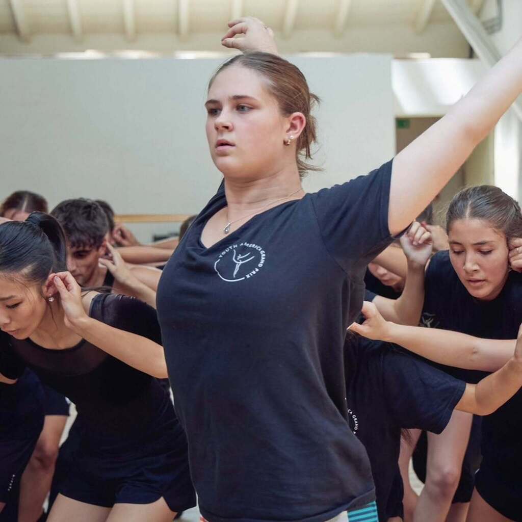 Marlee Scott dancing amongst other dancers