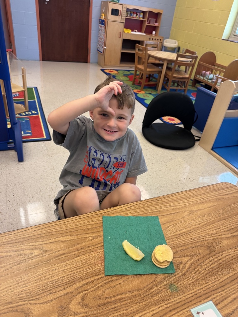 Mrs. Gibbs class finished up their week of learning about the letter L. We did an experiment to see if lemons sink or float and had a taste test of lemon cookies, lemonade and a slice of lemon.