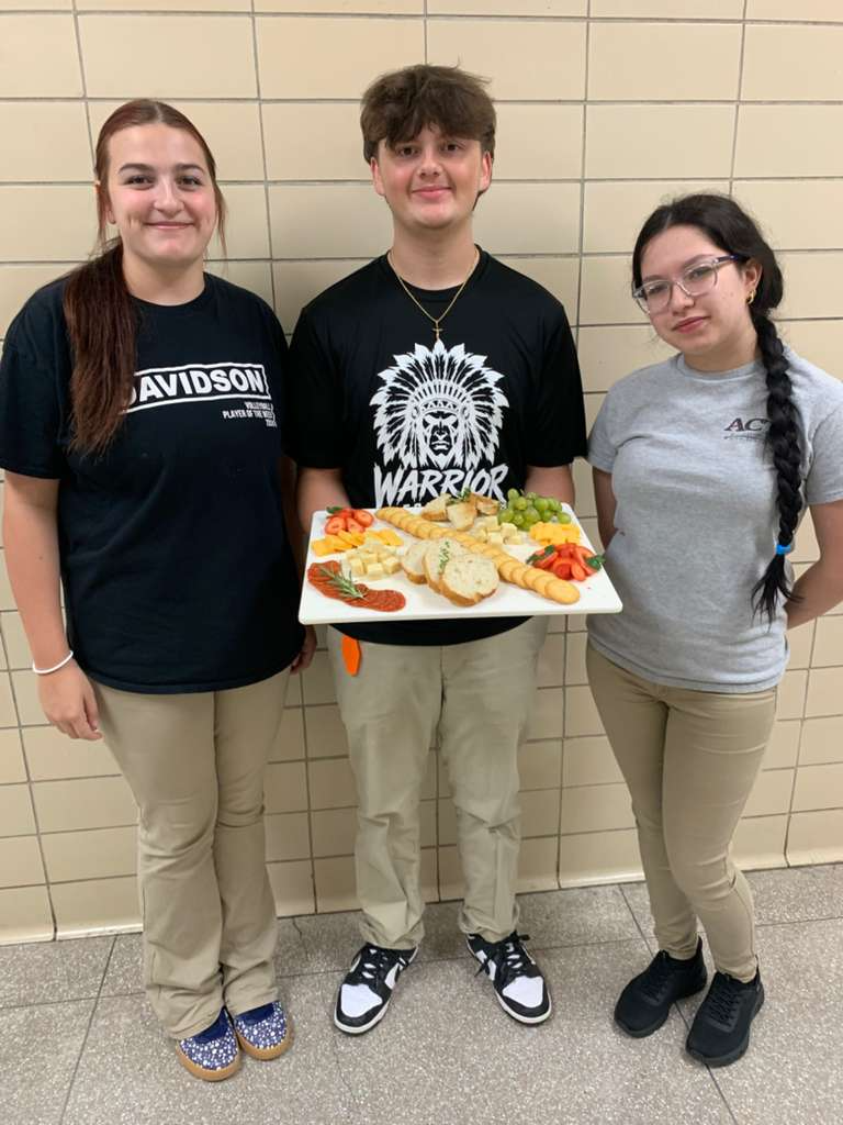 We prepared: 🧀 Charcuterie boards🍅 Bruschetta and 🌽 Three Sisters Soup With Three Sisters Soup students learned how Indigenous peoples grew corn, beans, and squash (the "three sisters") together because each plant supports the others. We connected that idea to our kitchen teams, emphasizing the importance of working together and supporting one another.