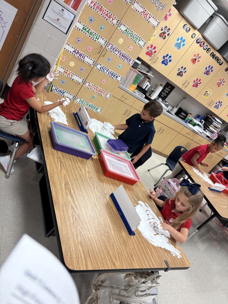 🫧✏️ Spelling Words + Shaving Cream = FUN Learning! ✏️🫧 Today, our first graders in Mrs. Danzey’s class took spelling practice to a whole new level! Instead of using paper and pencils, we practiced writing our spelling words in shaving cream! 🤩 The kids had so much fun practicing their words while also strengthening their fine-motor skills and letter formation. They loved getting their hands messy while learning—and we loved seeing those little brains hard at work! 🧠✨ Learning doesn’t always have to happen at a desk. Sometimes the best learning happens when we get messy, get creative, and have FUN! 💜🐾 Way to go, first graders! You made spelling practice extra special today! ⭐