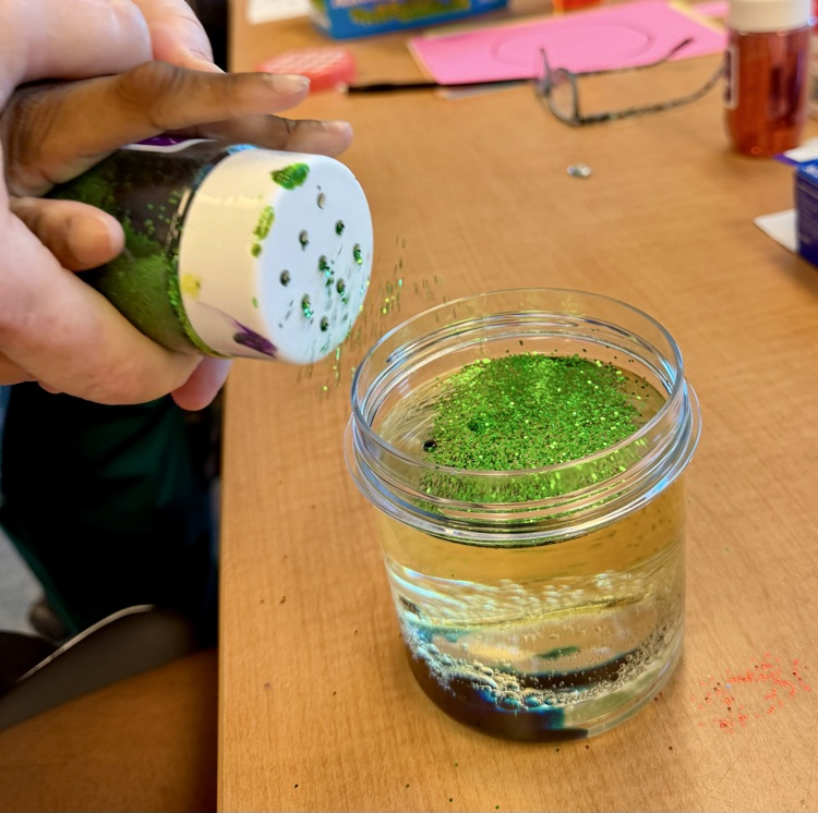 glitter in water and oil