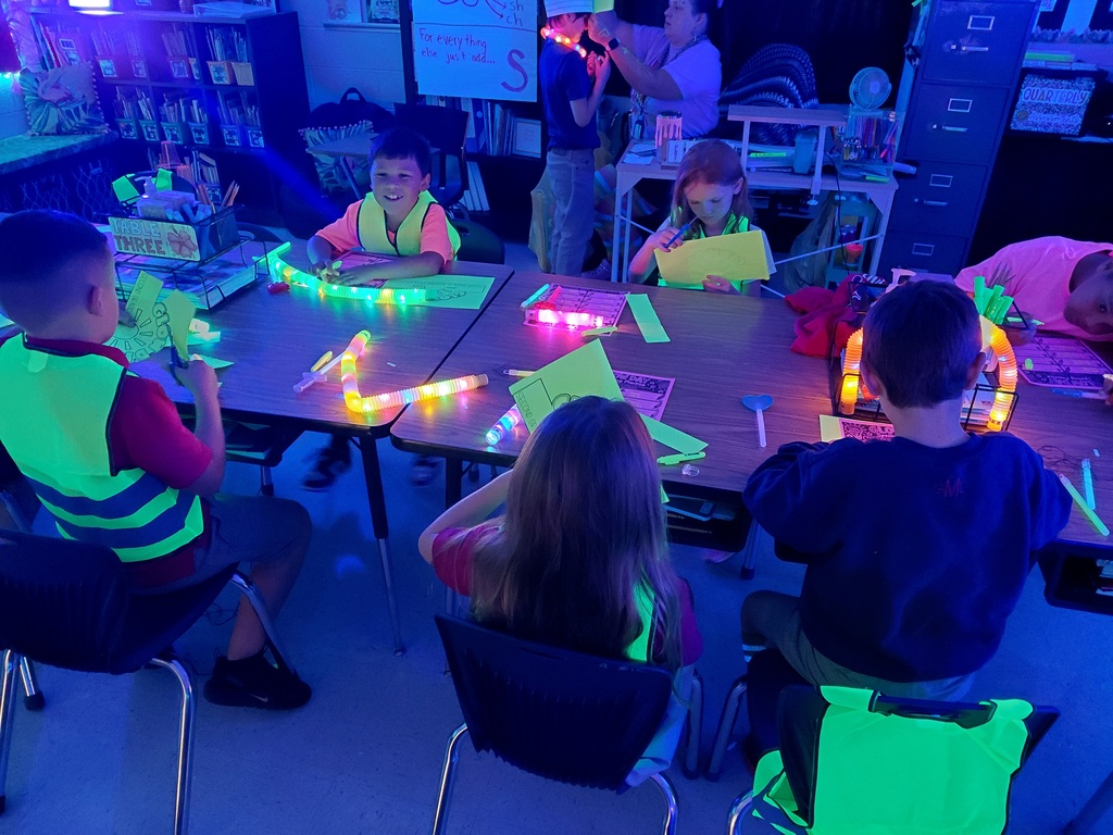 ✨💡 GLOW DAY 2026! 💡✨ Mrs. Manske's 2nd graders were GLOWING with knowledge during their Glow Day Review! 🌟 They turned learning into a neon-filled day of fun while reviewing some of the skills they've been working hard to master! 🩷 Comparing & contrasting story characters 💚 Place value 💛 Vocabulary 💙 Shapes 🧡 Fact fluency From glowing activities to bright smiles, these kiddos proved that learning can be BRIGHT, exciting, and FUN! 🌈✨ They worked hard, played hard, and let their knowledge SHINE! 💡😎 ✨ GLOW DAY 2026 was a blast!
