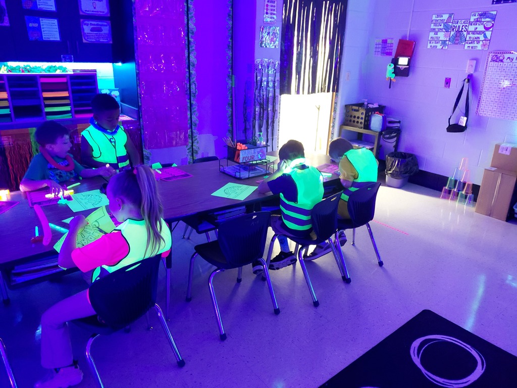 ✨💡 GLOW DAY 2026! 💡✨ Mrs. Manske's 2nd graders were GLOWING with knowledge during their Glow Day Review! 🌟 They turned learning into a neon-filled day of fun while reviewing some of the skills they've been working hard to master! 🩷 Comparing & contrasting story characters 💚 Place value 💛 Vocabulary 💙 Shapes 🧡 Fact fluency From glowing activities to bright smiles, these kiddos proved that learning can be BRIGHT, exciting, and FUN! 🌈✨ They worked hard, played hard, and let their knowledge SHINE! 💡😎 ✨ GLOW DAY 2026 was a blast!
