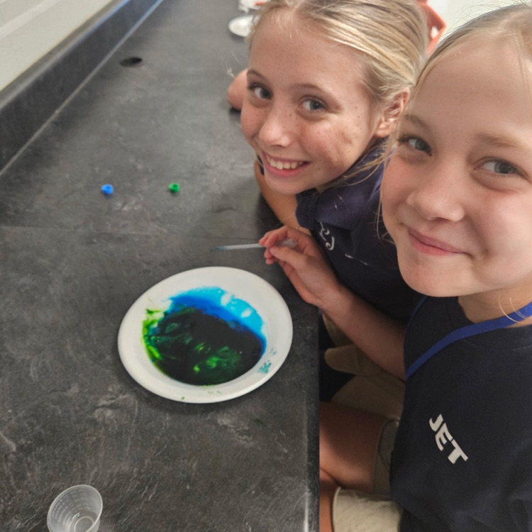 students in the steam lab