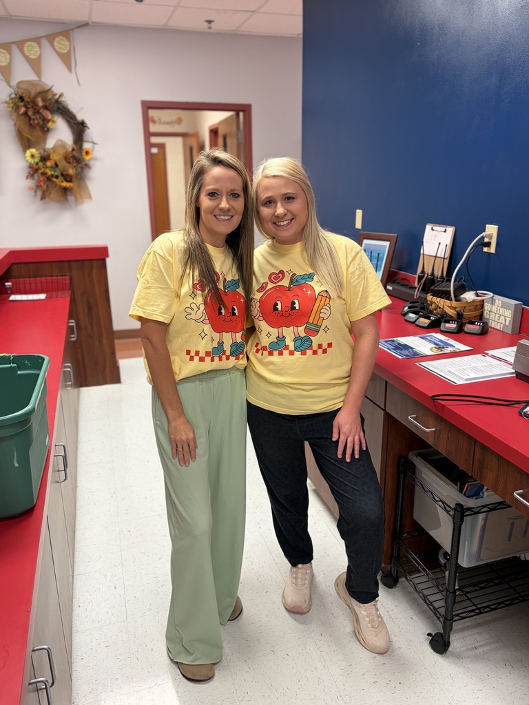 🍎🌳 Johnny Appleseed Day in Ms. Owens’ Class! 🌳🍎 From apple pie in a cup 🥧 and sink-or-float experiments, to apple volcanoes 🌋 and apple slices with caramel 🍏—we had the BEST day! We learned all about Johnny Appleseed, explored the science behind apples, and of course enjoyed a few yummy apple treats along the way! ❤️ Learning is always a little sweeter when it’s hands-on! 🍎✨
