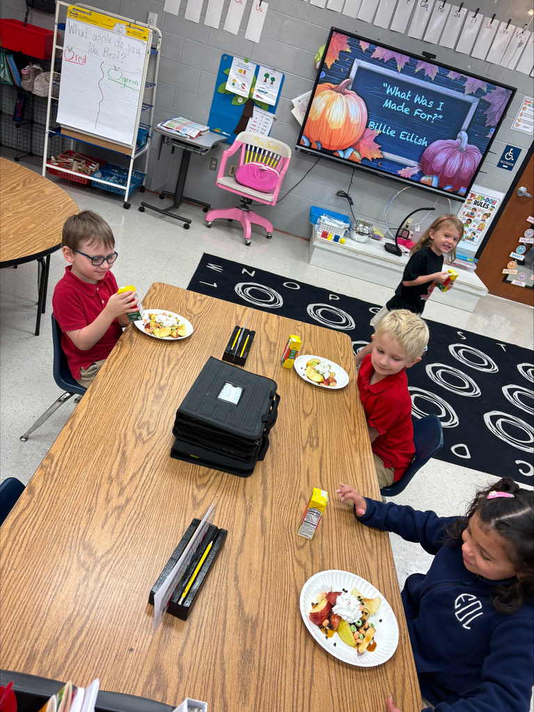 🍎 Johnny Appleseed Day Fun! 🍎 Today our little chefs celebrated Johnny Appleseed Day by making apple nachos and apple pie! 🥧🍏 We talked about each ingredient, counted how many ingredients we used, and discussed the steps needed to make our yummy treats. It was the perfect way to mix math, sequencing, and hands-on learning—with a delicious ending! ❤️🍎