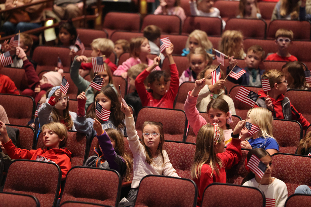 VeteransDay_social-07