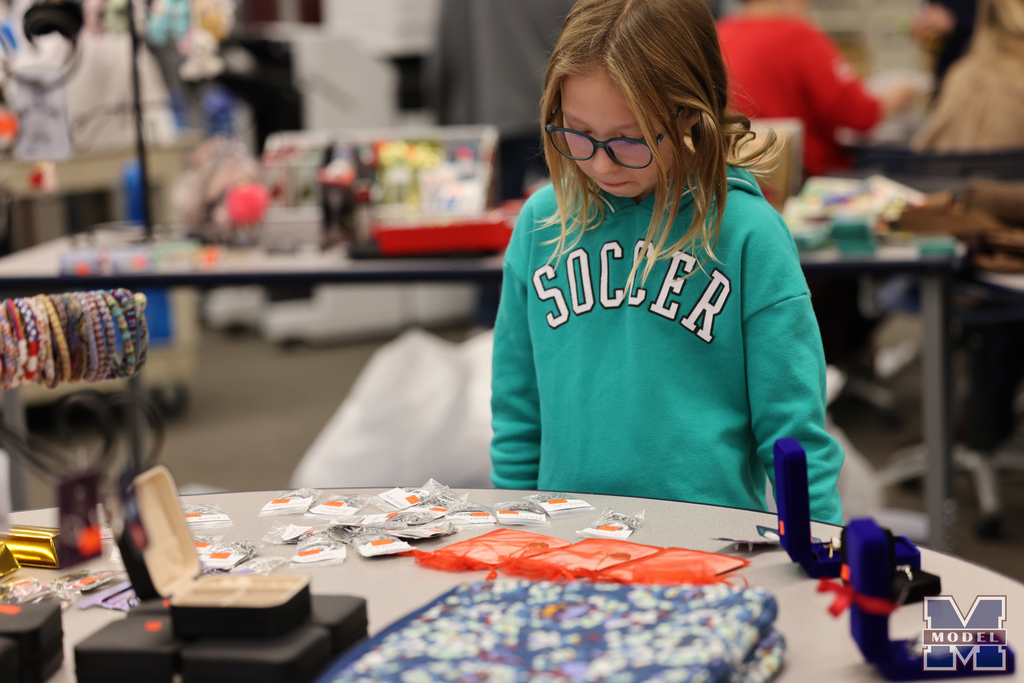 SantasWorkshop_social-16