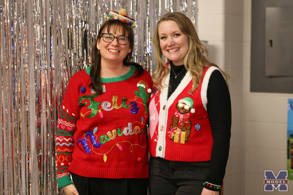 HolidaySpiritWeek_social-19