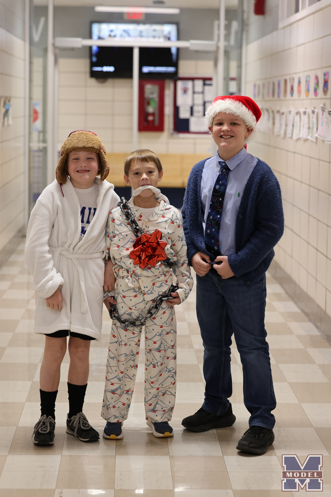 HolidaySpiritWeek_social-18