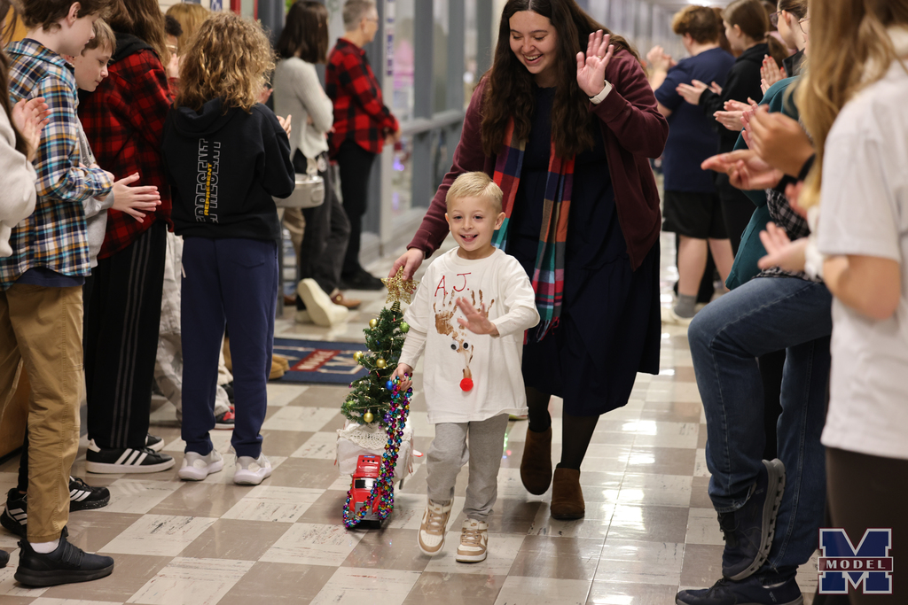 Kindergarten Holiday Traditions Parade