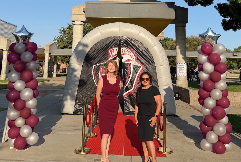 Principal Butler & Assistant Principal Allen Welcoming Students