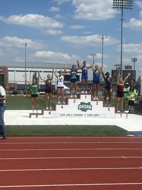 Hayli on podium