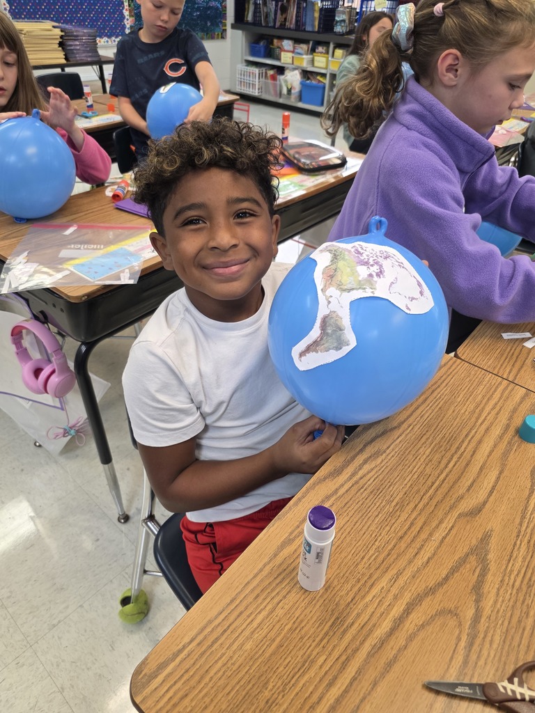 students making 3D globes