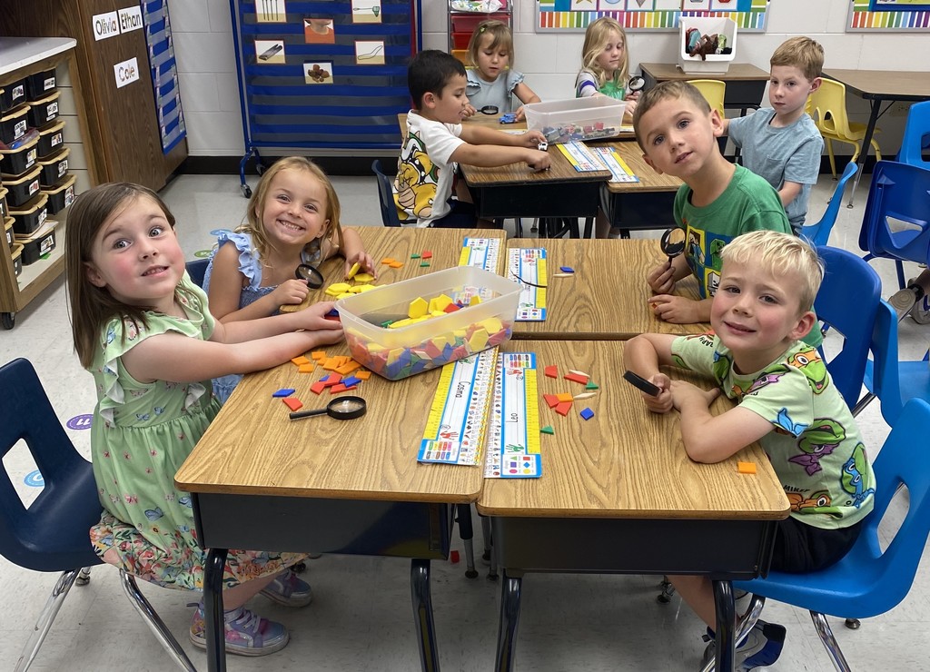 kindergarteners learning