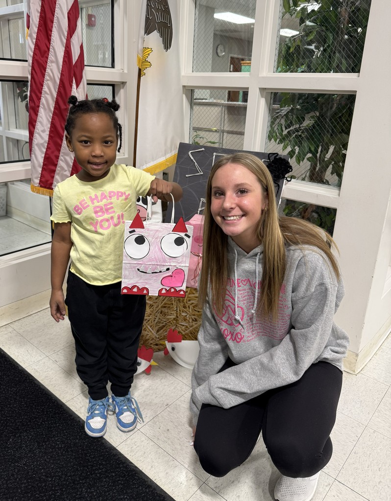 kinderbuddies working together