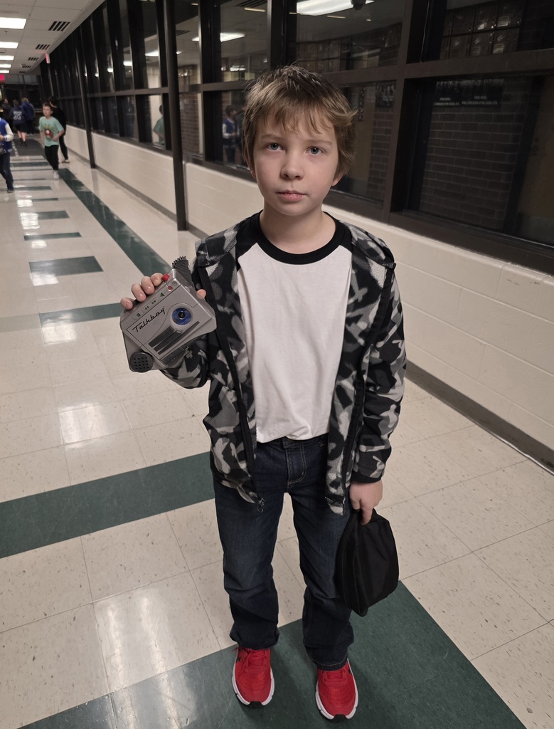 students at the retro vibes party