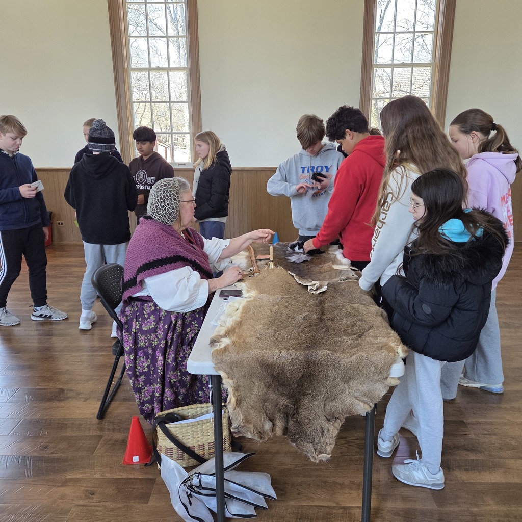 students at naper settlement