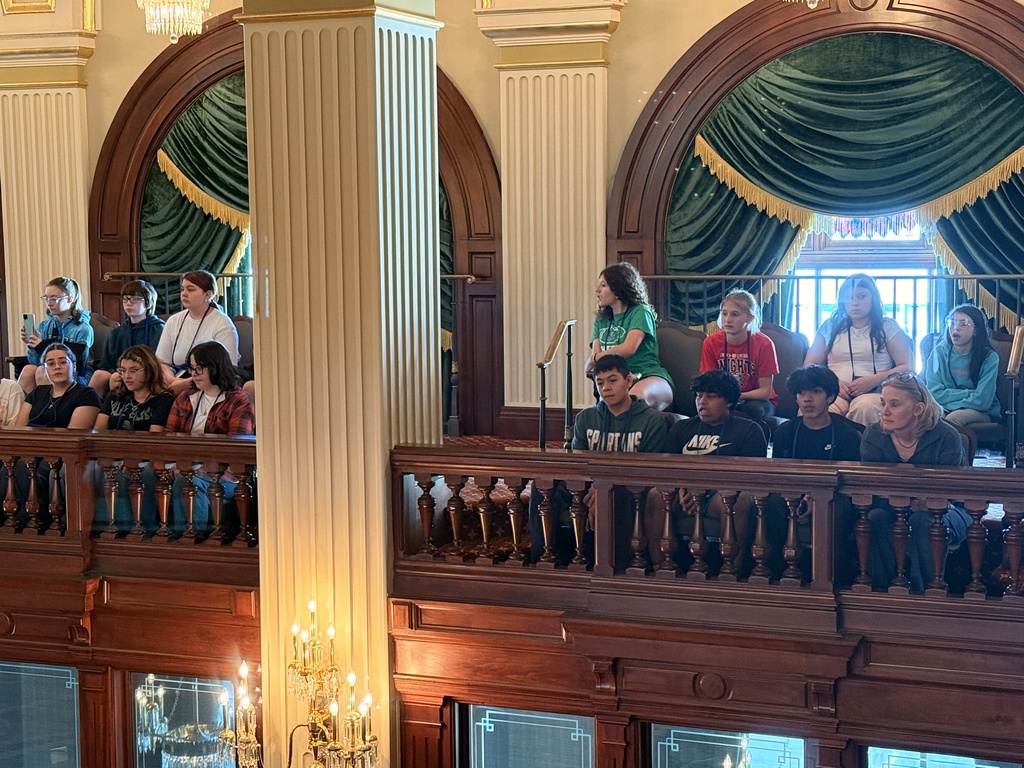 students on trip to springfield