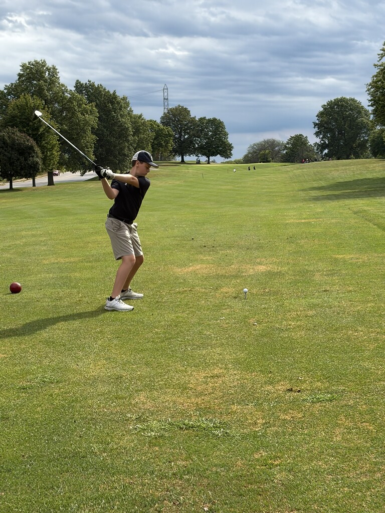 golfers at sectionals