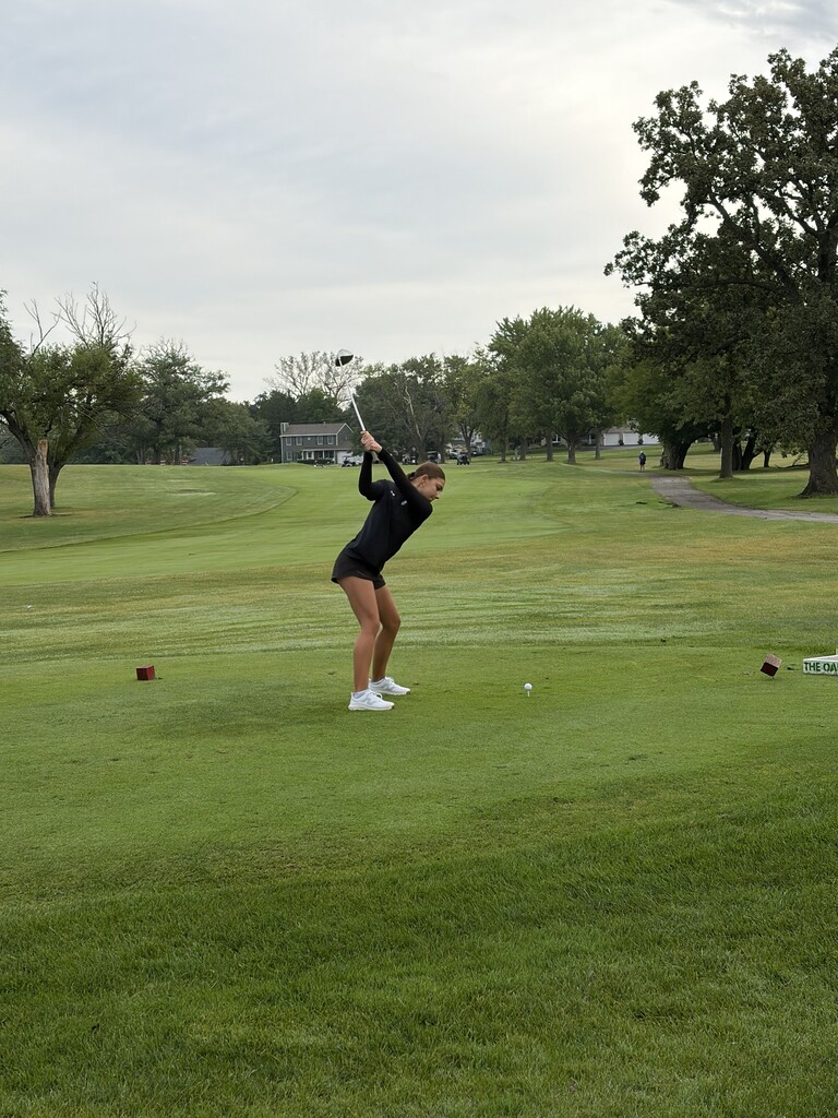 golfers at sectionals
