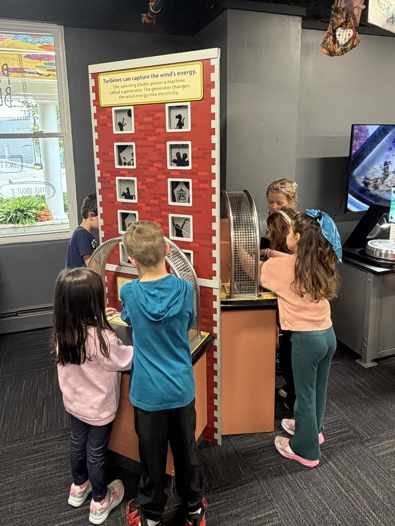 students at their field trip to the homewood science center