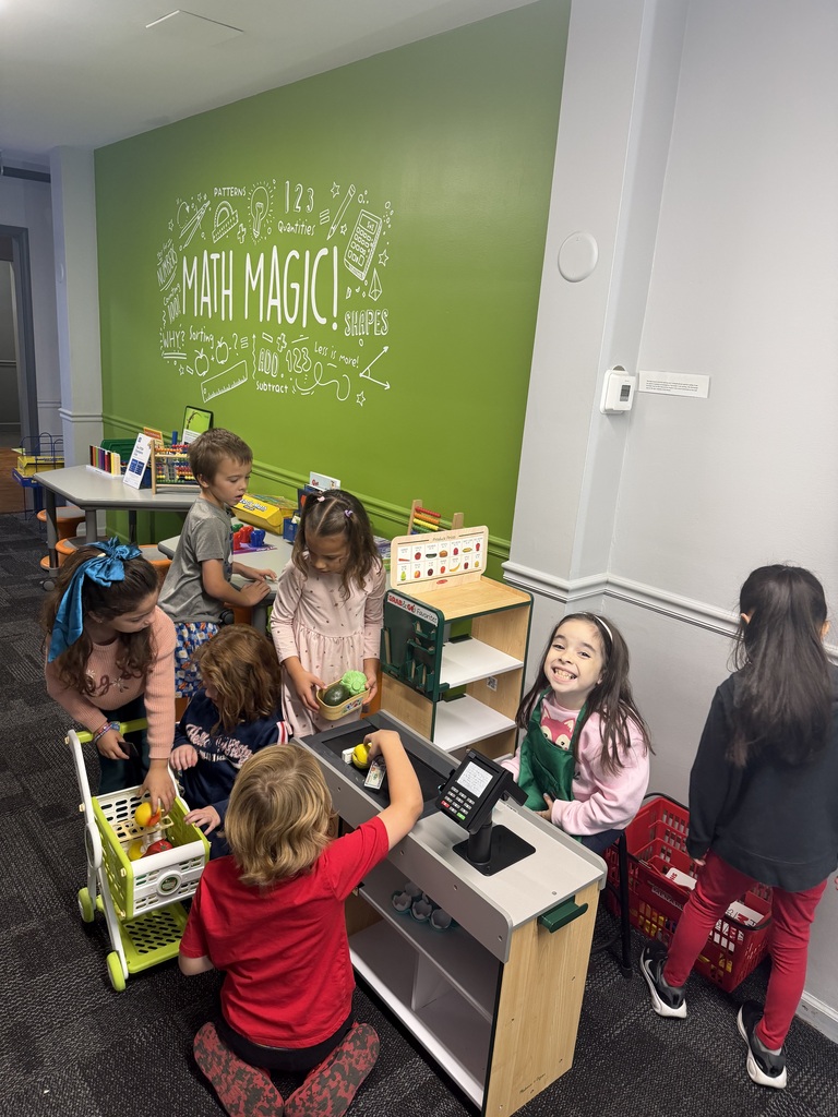 students at their field trip to the homewood science center