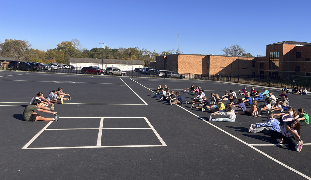 rocket runners leading streches