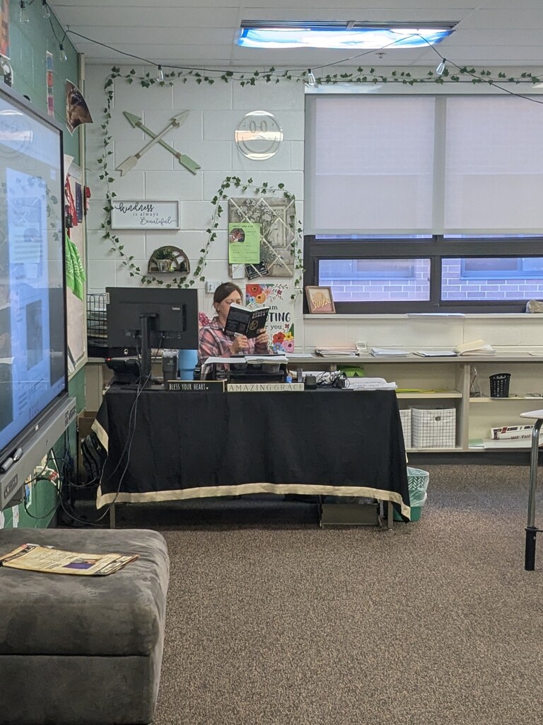 students reading books