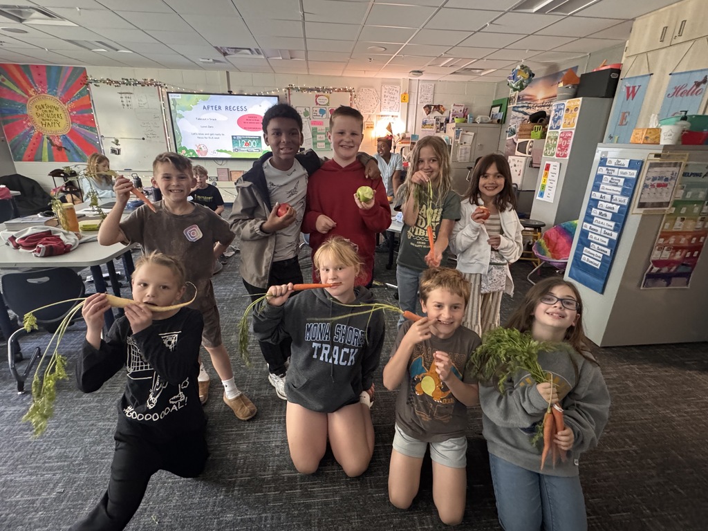 Class eating healthy treat 
