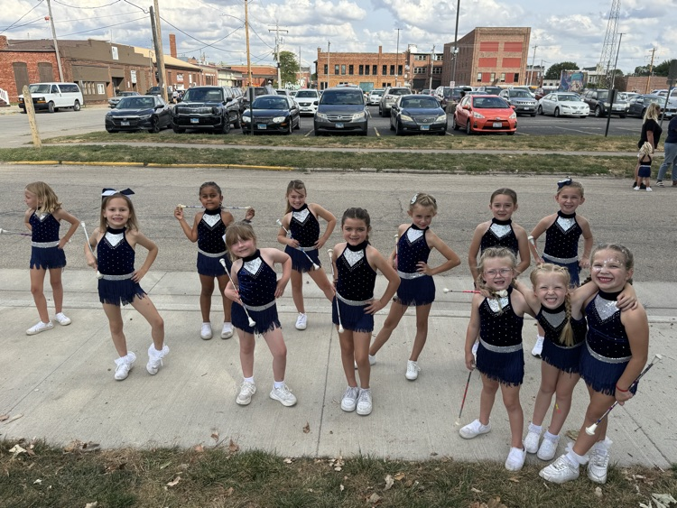 Caught a few of our Harding twirlers!