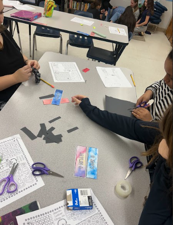 paper chain laughlin