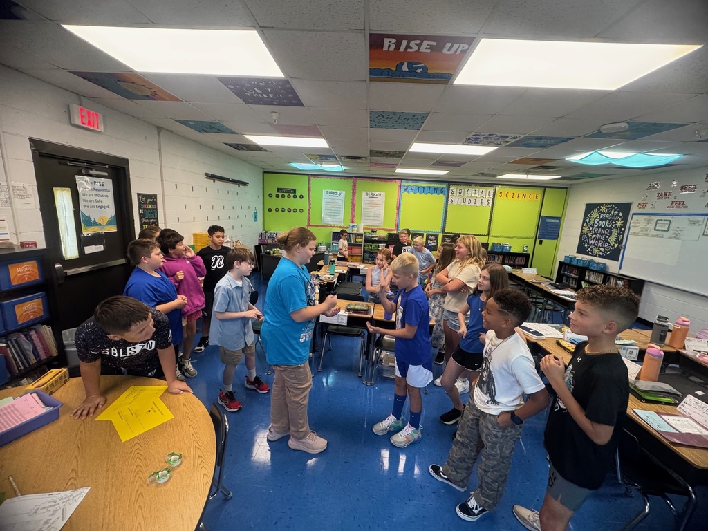 What a great first two weeks at CLES! From 5th graders working together to use Tangrams to create images and a Rock, Paper, Scissors battle to one of our 4th graders kicking off Spirit week dressed to the nines!!