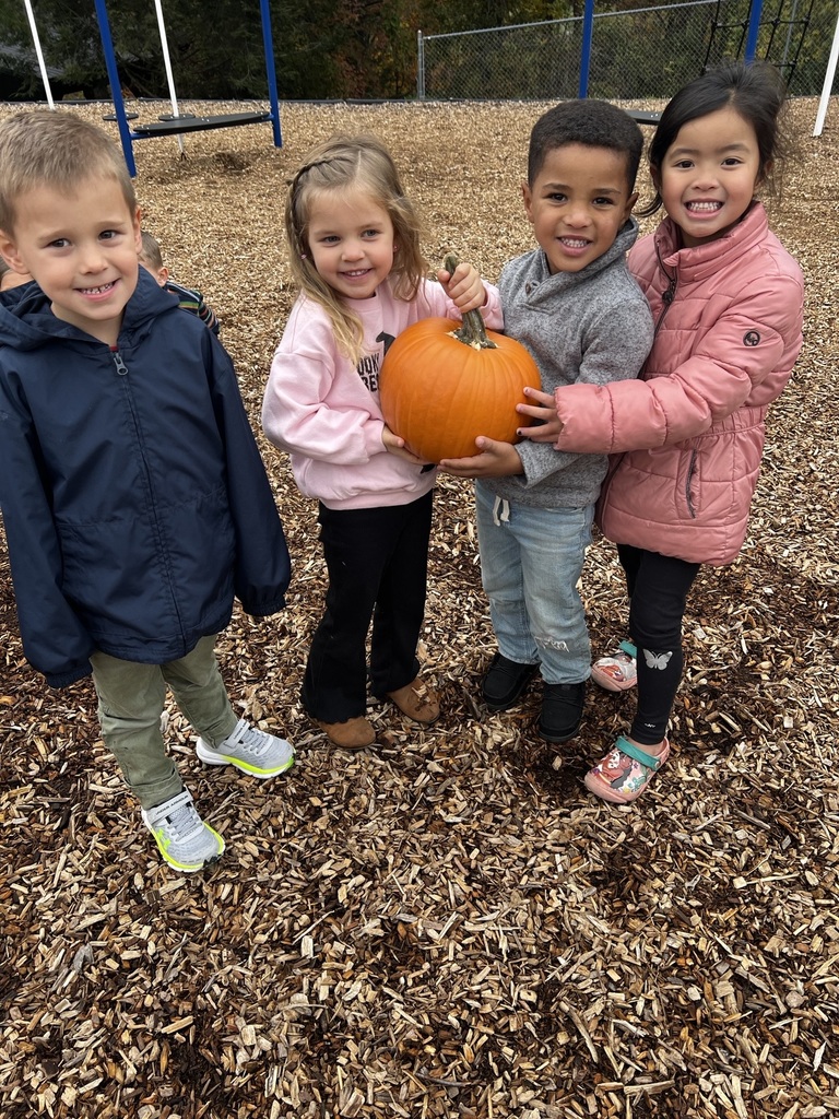Ms. Kaitlyn and Mrs. Beth’s Pre-K class had a blast during today’s Pumpkin Drop event! 🎃