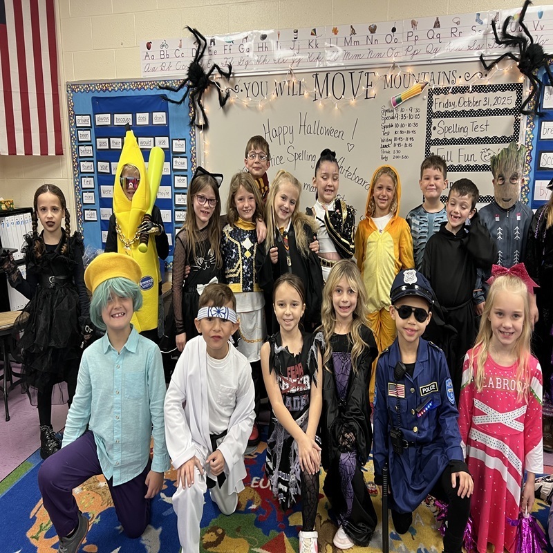 Festive fun and autumn smiles at Ms. Wadsworth’s Fall Party!