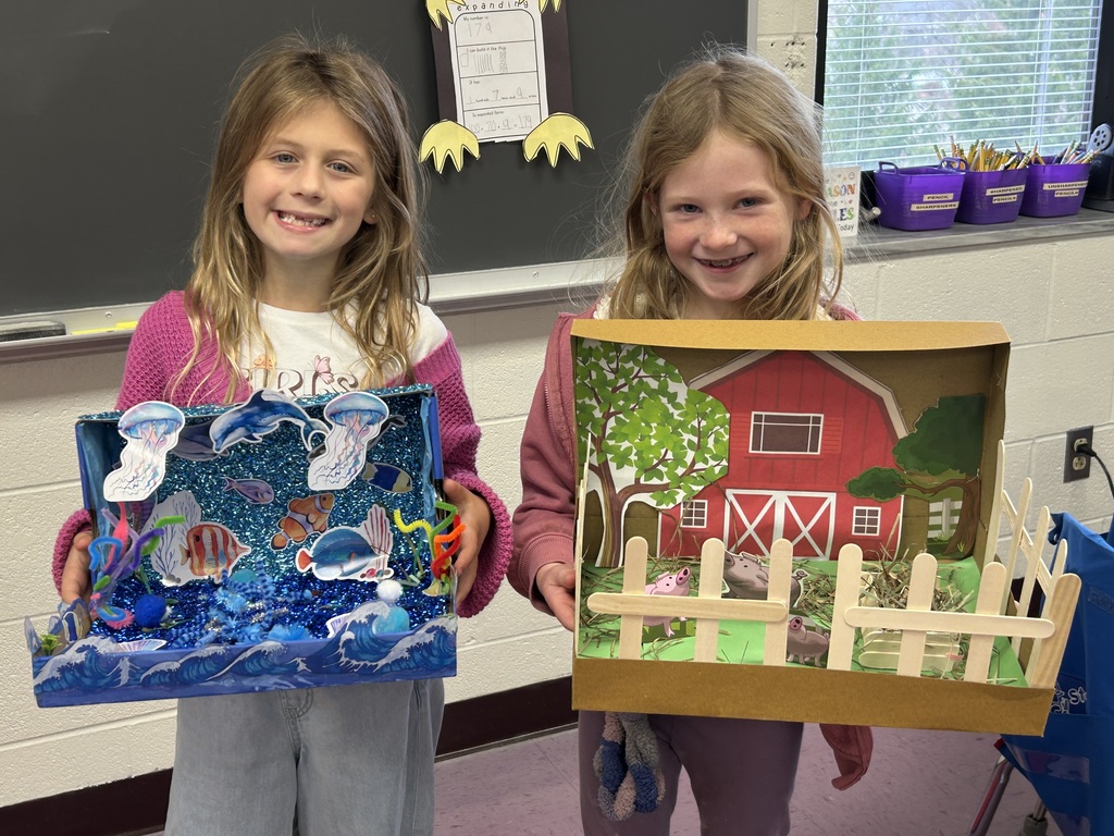 Students brought their research to life by creating vibrant dioramas that showcase their chosen animal in its natural habitat. Each display is a mini world packed with creativity and fascinating facts!